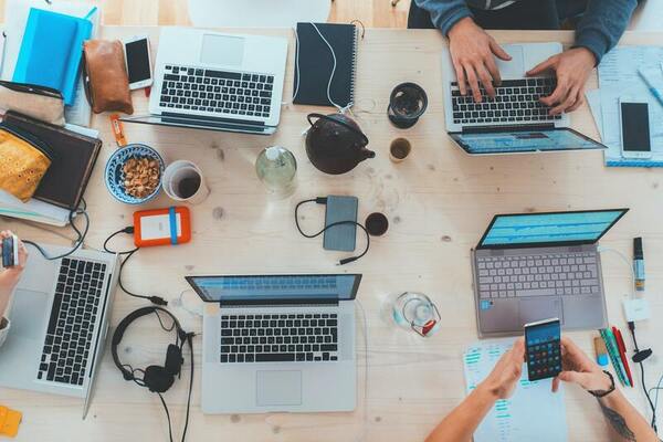 Impact of study partner status and group membership on commitment device effectiveness among college students