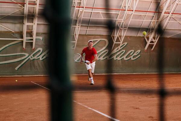 Optimizing tennis strategy: a data-driven analysis of point importance