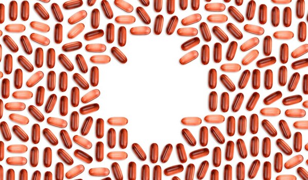 Simulating single versus cocktail antibiotic effects on the human gut microbiome